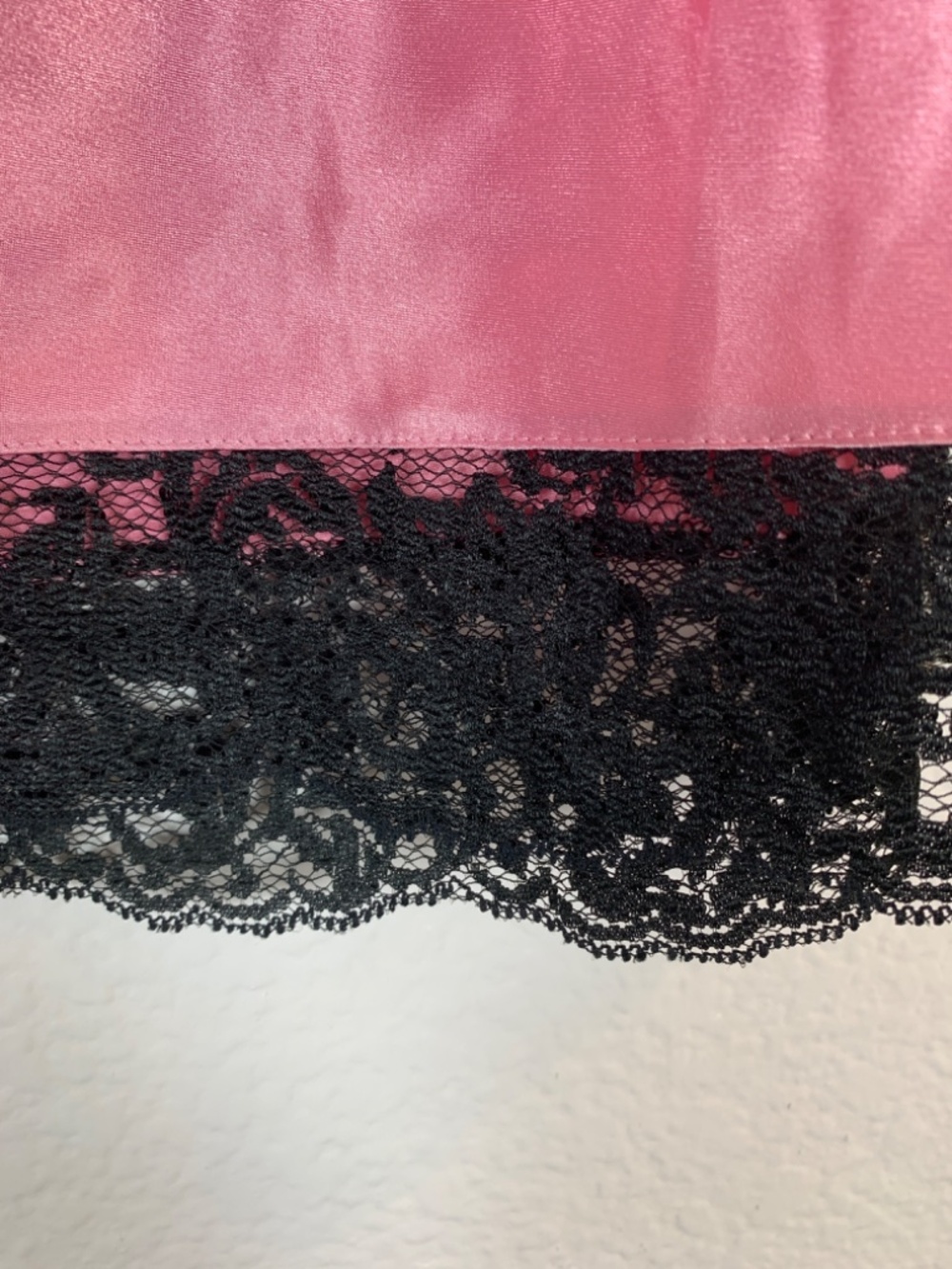 Vintage Victoria's Secret Gold Label Half Slip Small Satin Pink Black Lace - Picture 4 of 11